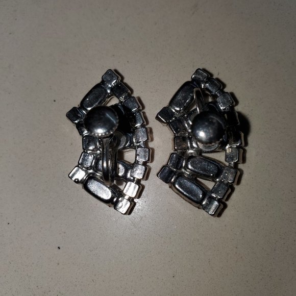TRUE VINTAGE ART DECO STYLE EARRINGS - Picture 3 of 4